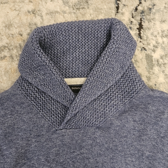 Banana Republic Blue Sweater size Small - Picture 4 of 4